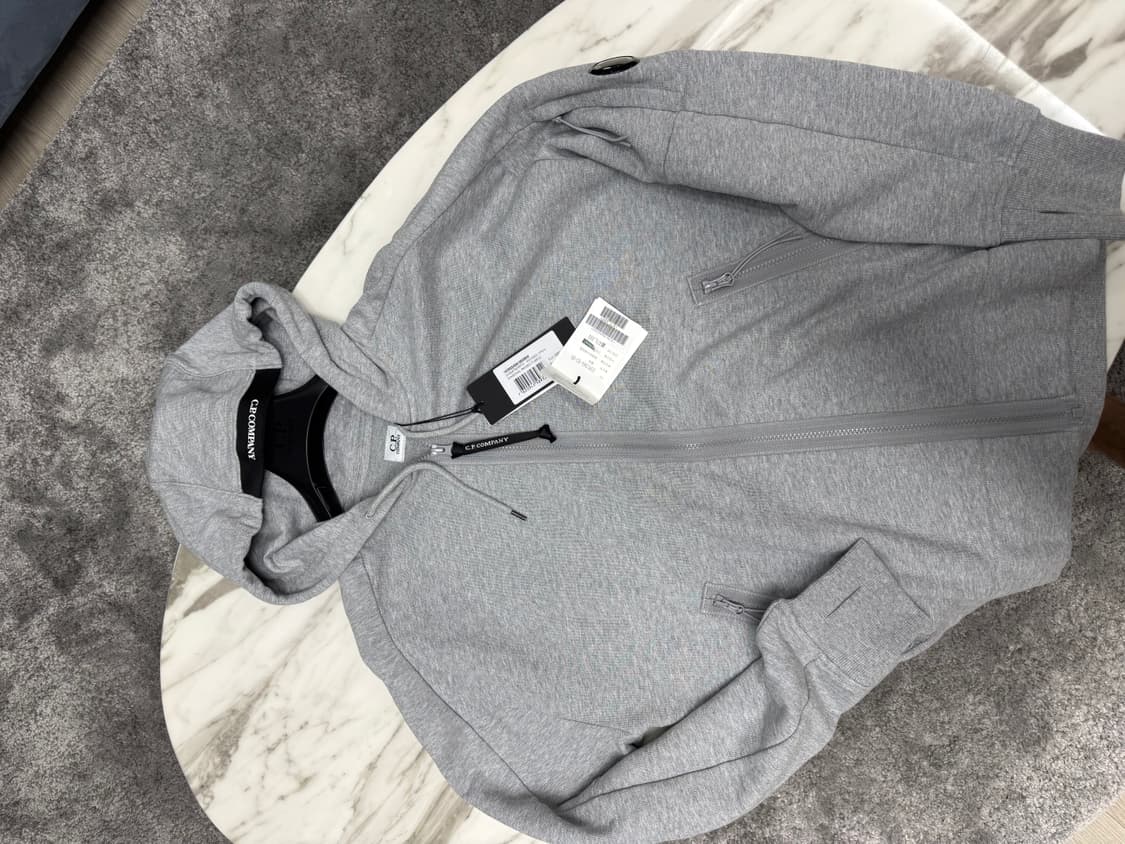 cp컴퍼니 다이애그널 후드 L사이즈 상품이미지3