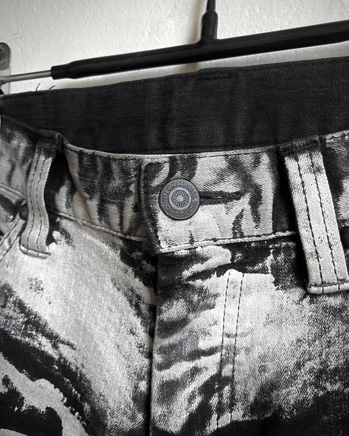 TORNADO MART Wild Destroyed Detail Jeans 상품이미지4