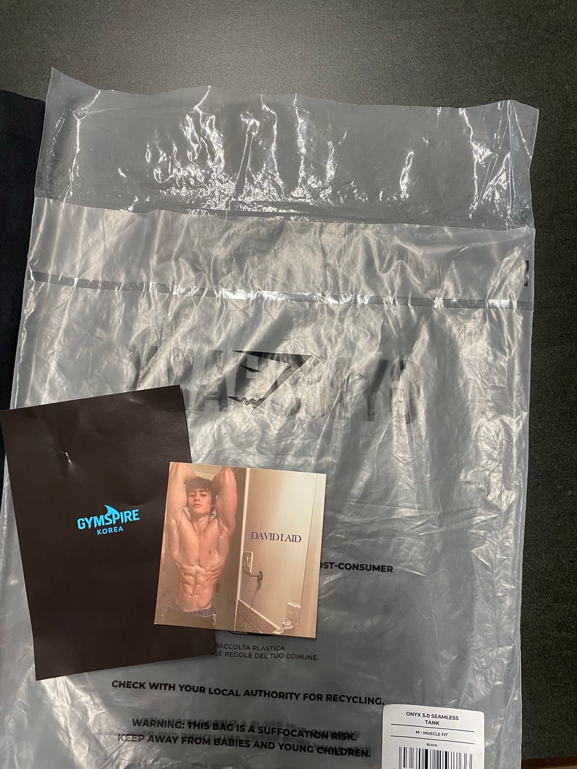 Gymshark onyx v5 화이트 탱크 M(네고가능) 상품이미지4