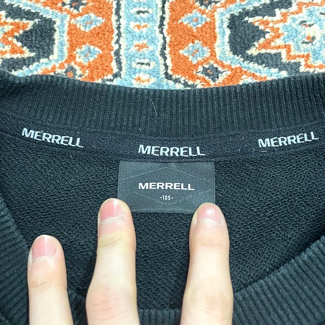 머렐 스몰로고 블랙 맨투맨 티셔츠 남성105 상품이미지3