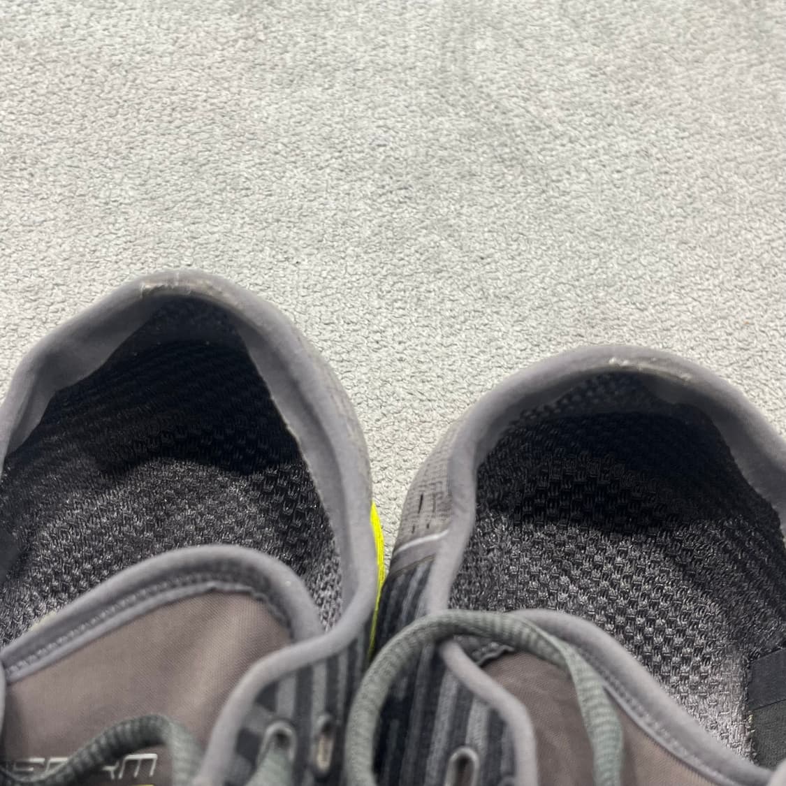 언더아머 러닝화 상품이미지4