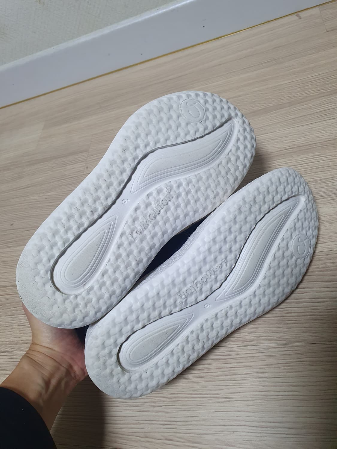 르무통 운동화 260 상품이미지7