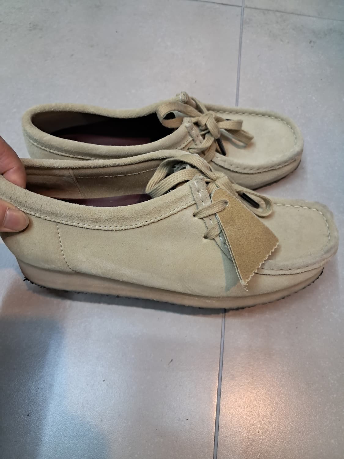 클락스 왈라비 베이지 스웨이드 235 상품이미지2