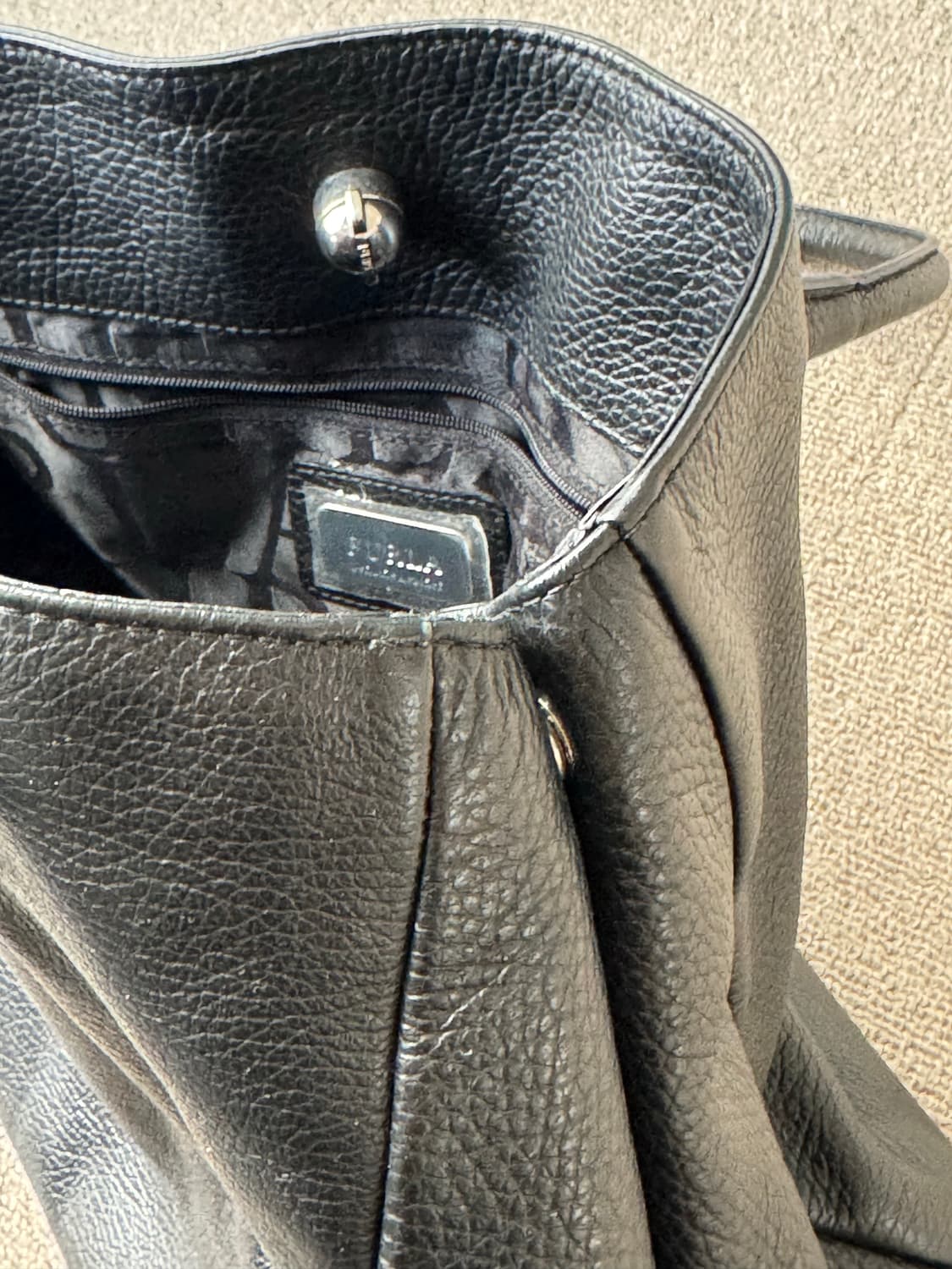 Furla 블랙 레더 투웨이 숄더백 샤넬 서프백 스타일 상품이미지5