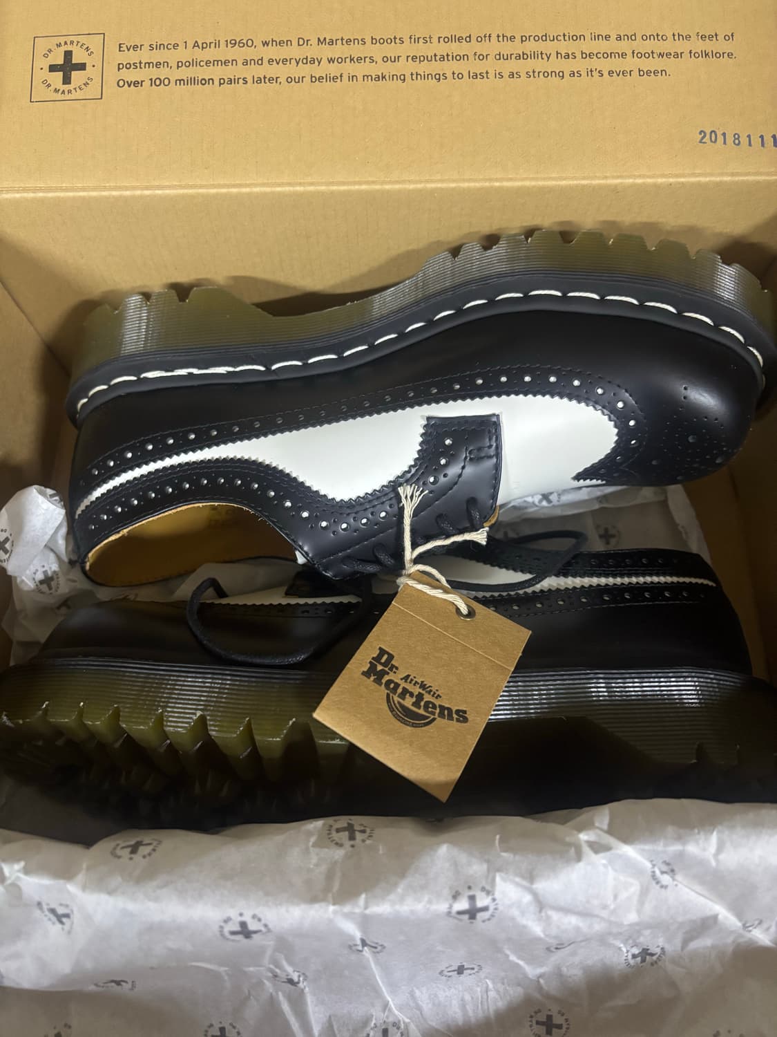 닥터마틴 브로그 260 상품이미지1