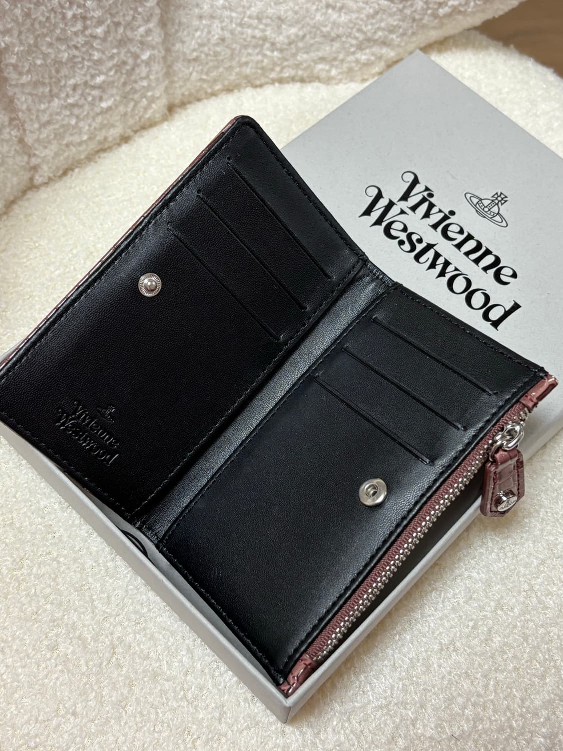 비비안 웨스트우드 플랩 카드지갑 상품이미지4