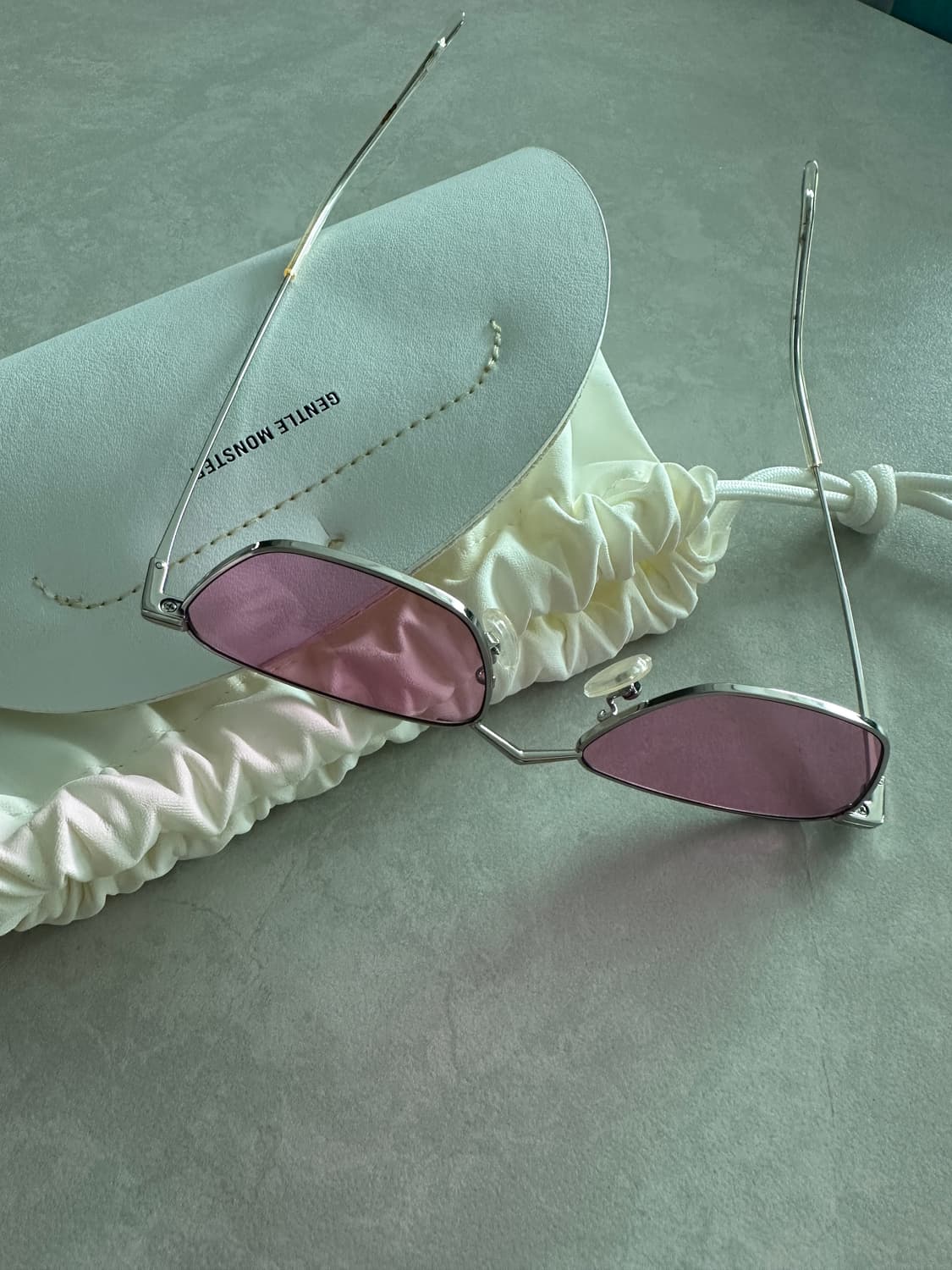 젠틀몬스터 크롬소다 핑크 틴트렌즈 선글라스 상품이미지4