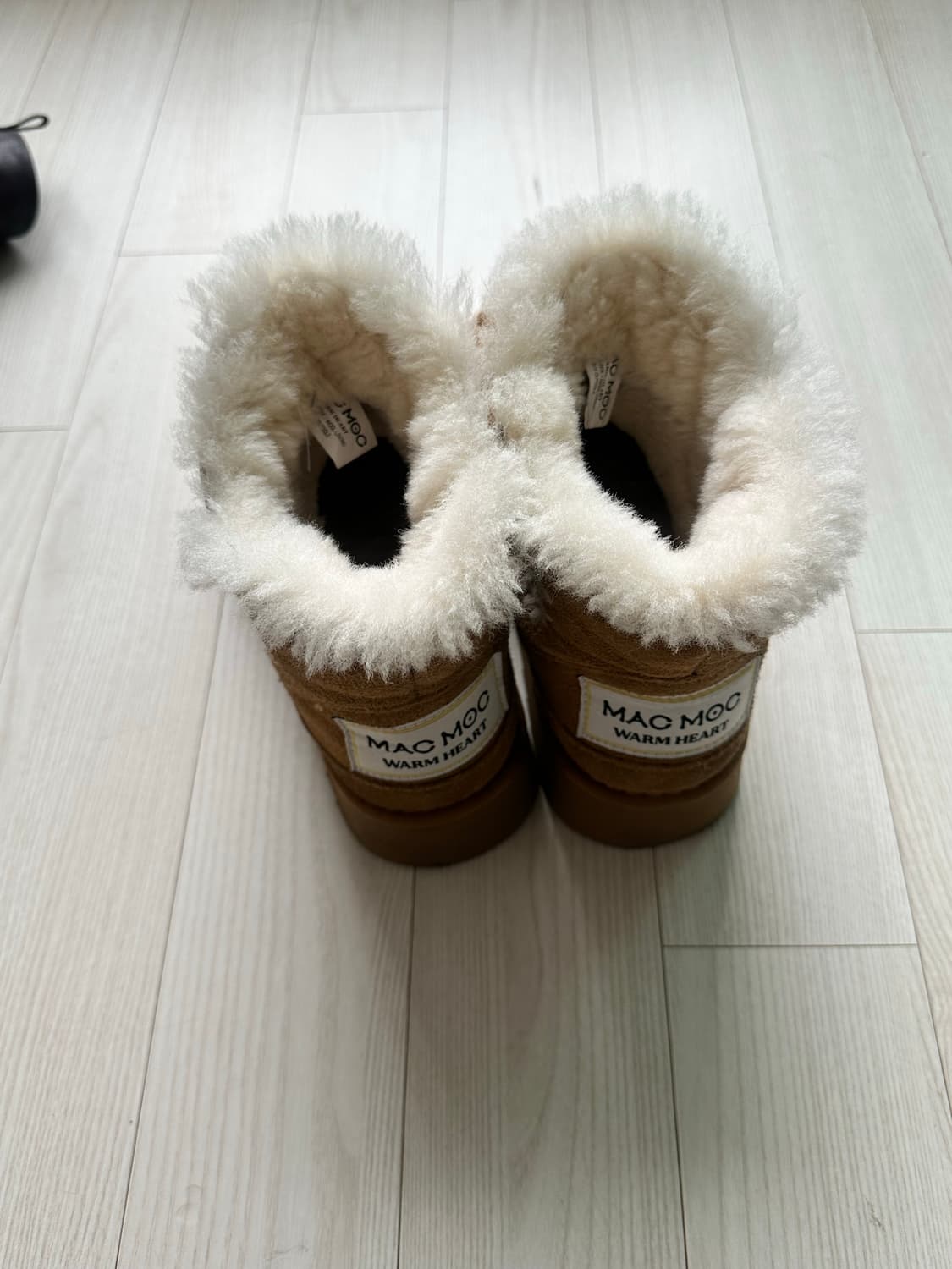 마크모크 어그  상품이미지2