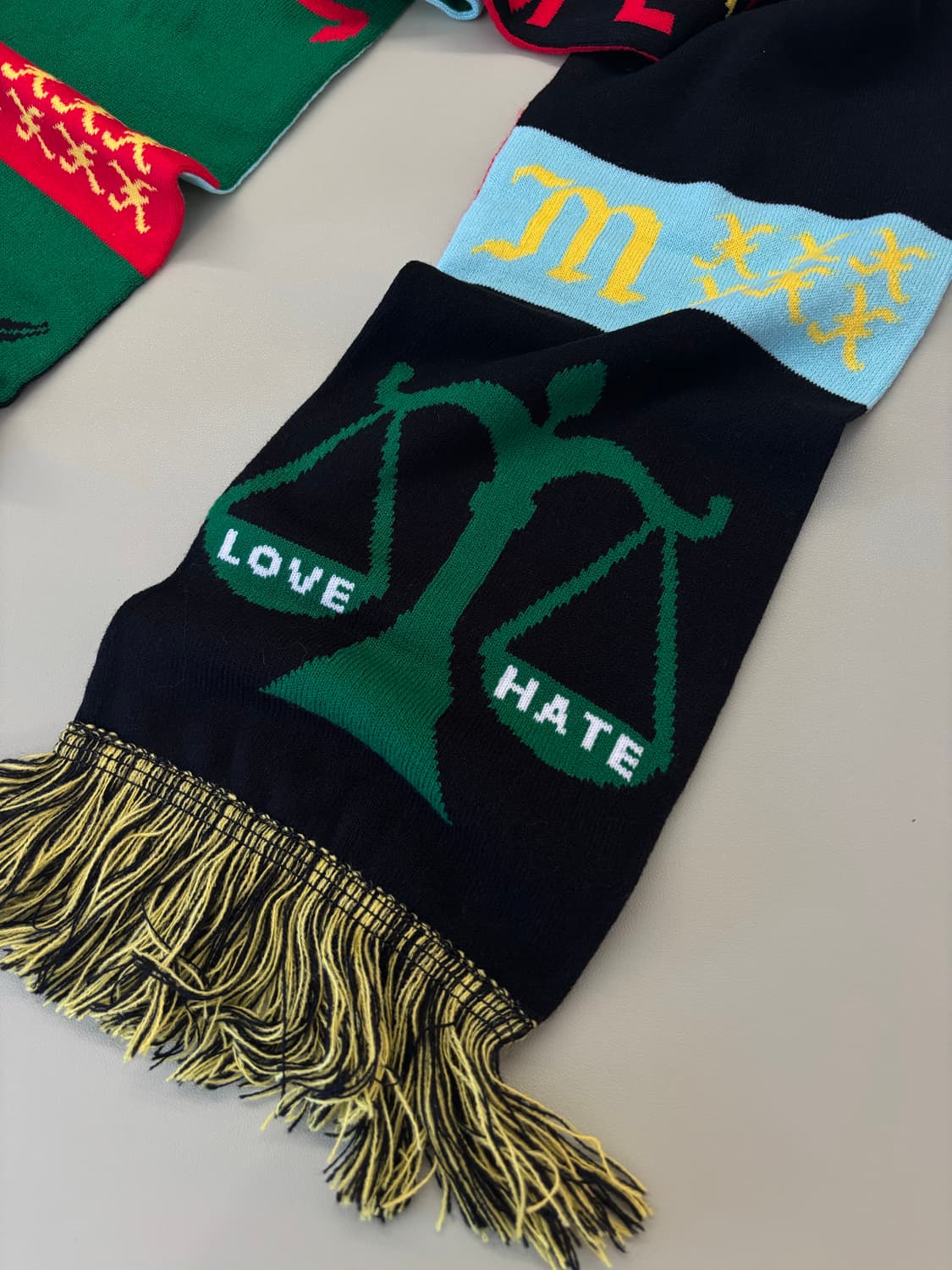Saint mxxxxxx baby devil muffler 상품이미지2