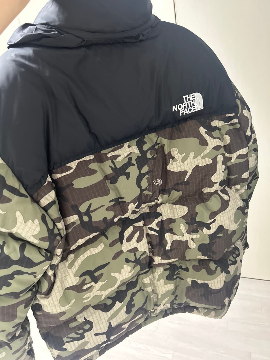 노스페이스 카모 눕시 패딩 상품이미지2