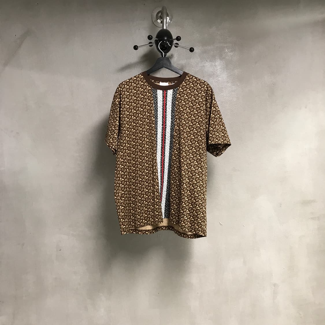 버버리 반팔 티셔츠 M 상품이미지1