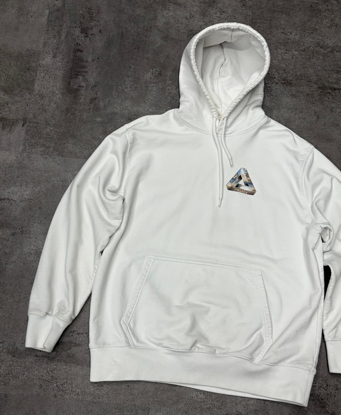 팔라스 화이트 트라이퍼그 후드티 상품이미지5