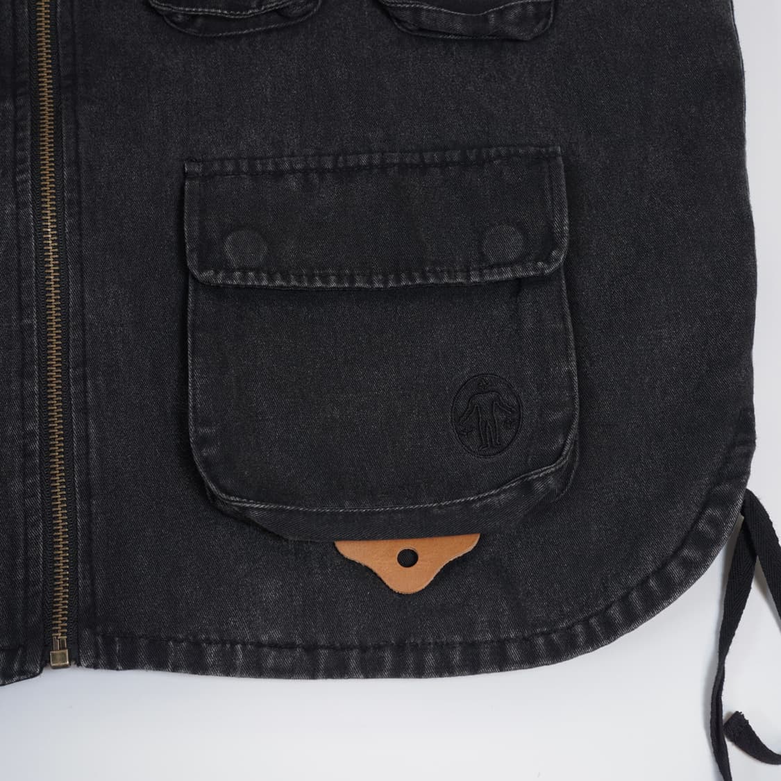 언타이틀 아트웍스 카고 데님 베스트 상품이미지7