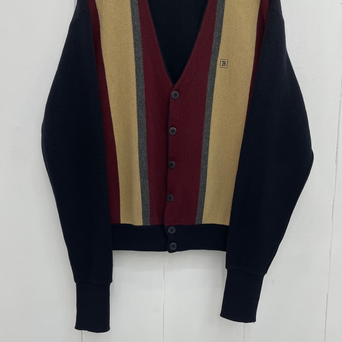 발망(BALMAIN) 배색 스트라이프 브이넥 가디건 상품이미지6