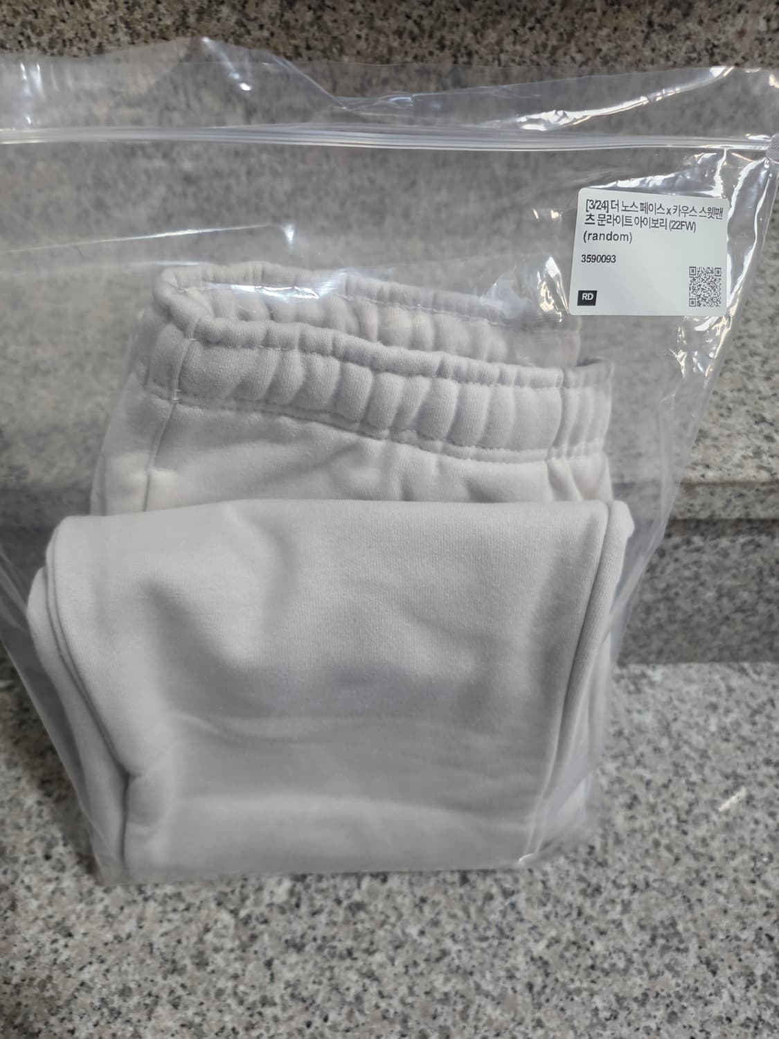 100%정품 새상품 노스페이스 x 카우스 스웨트팬츠 문라이트  s사이즈 상품이미지6