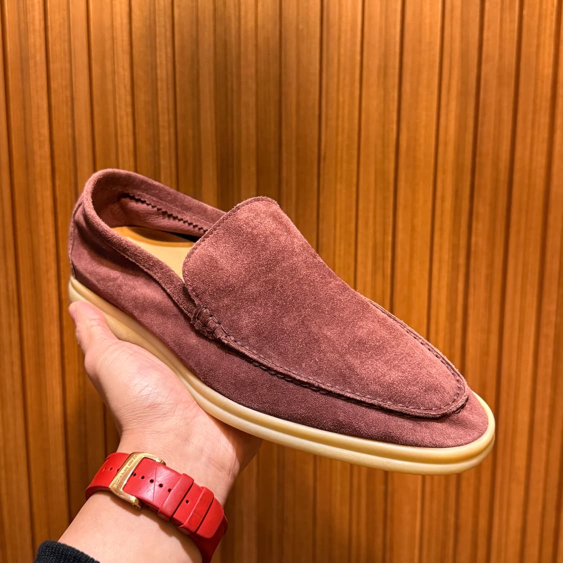 로로피아나 썸머워크 스웨이드 로퍼 상품이미지1