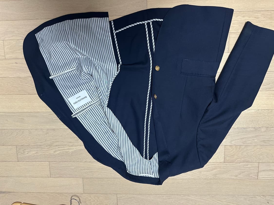 베베옴므 톰브라운맛 네이비 금장자켓 L 상품이미지2