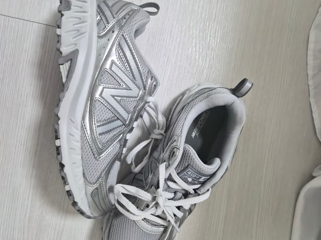 뉴발란스 러닝화 상품이미지1