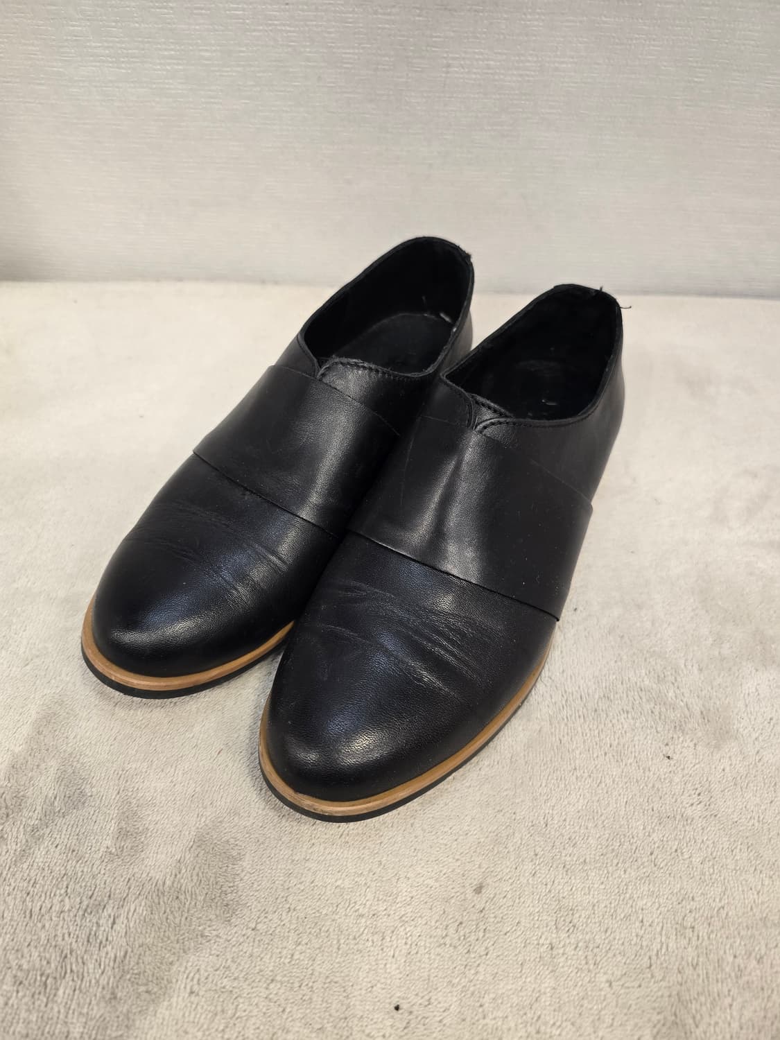 울버린 Wolverine 여성 가죽 단화 블랙 230 상품이미지1