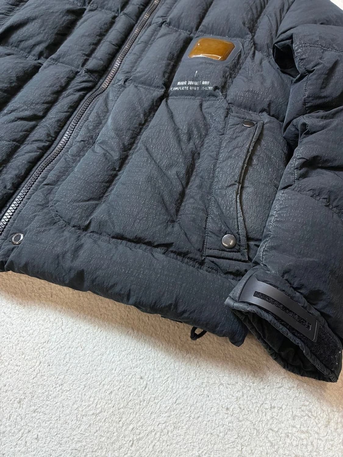 디젤 피그먼트 테크니컬 푸퍼 후디 패딩 PN6649 상품이미지4