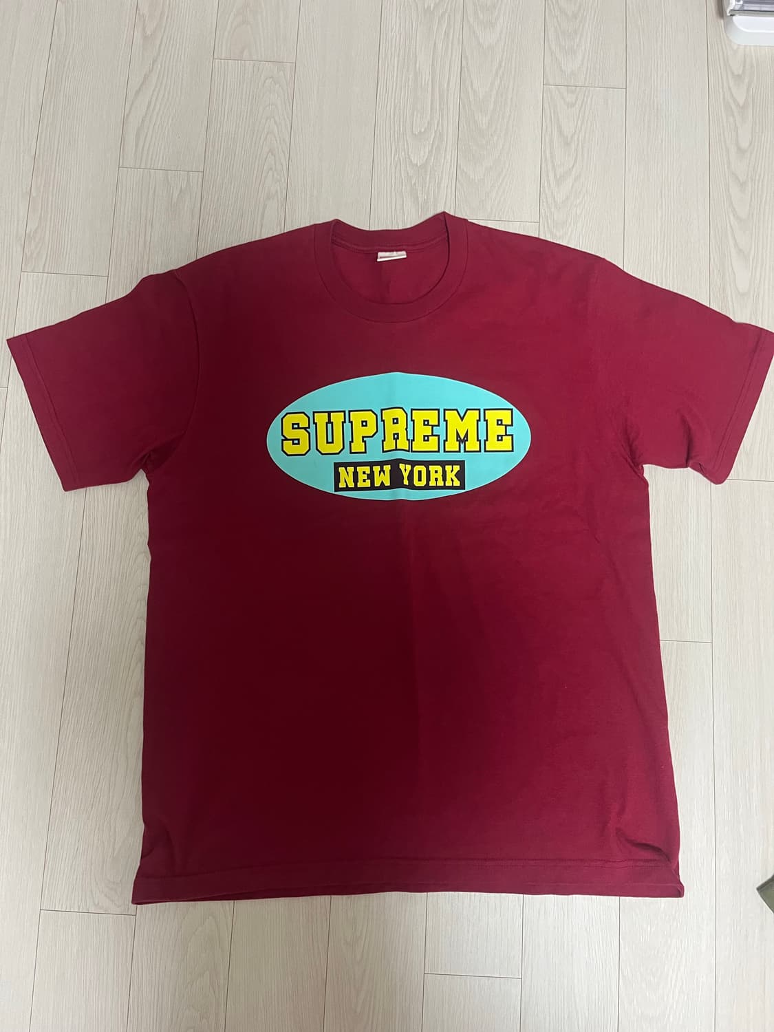 슈프림 23ss 뉴욕 티셔츠 카디널 상품이미지2
