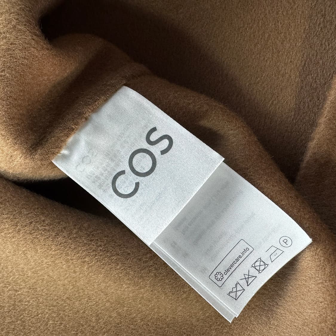 코스 COS 브이넥 슬리브리스 탑 상품이미지5