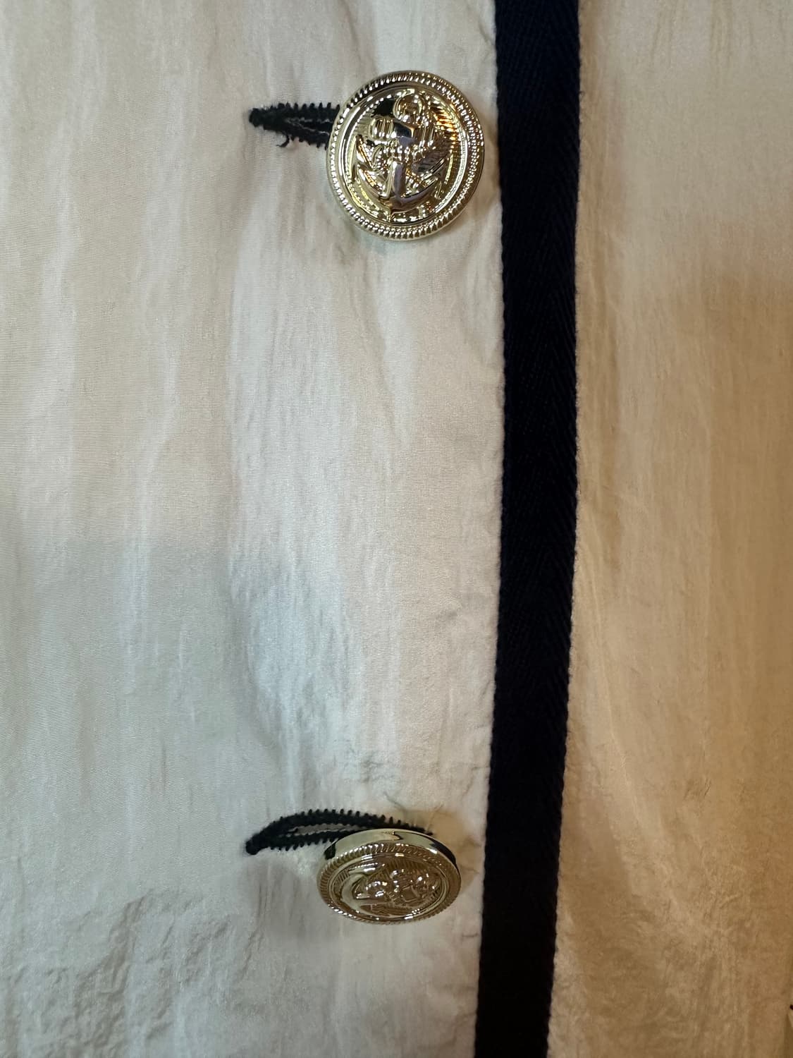 CLAUDIE PIERLOT 끌로디피에로화이트 후드 바람막이  상품이미지4