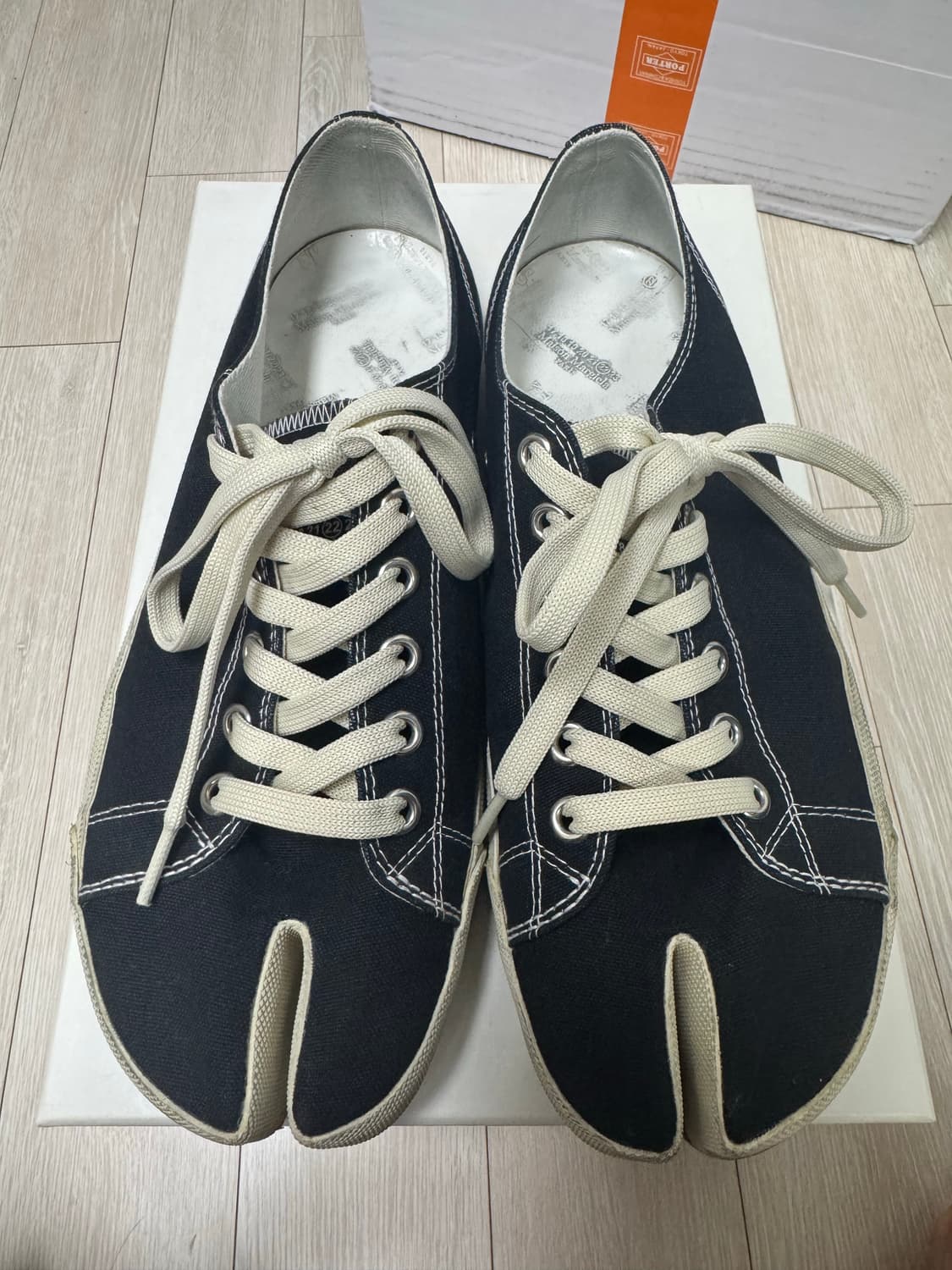 마르지엘라 타비 스니커즈 상품이미지1