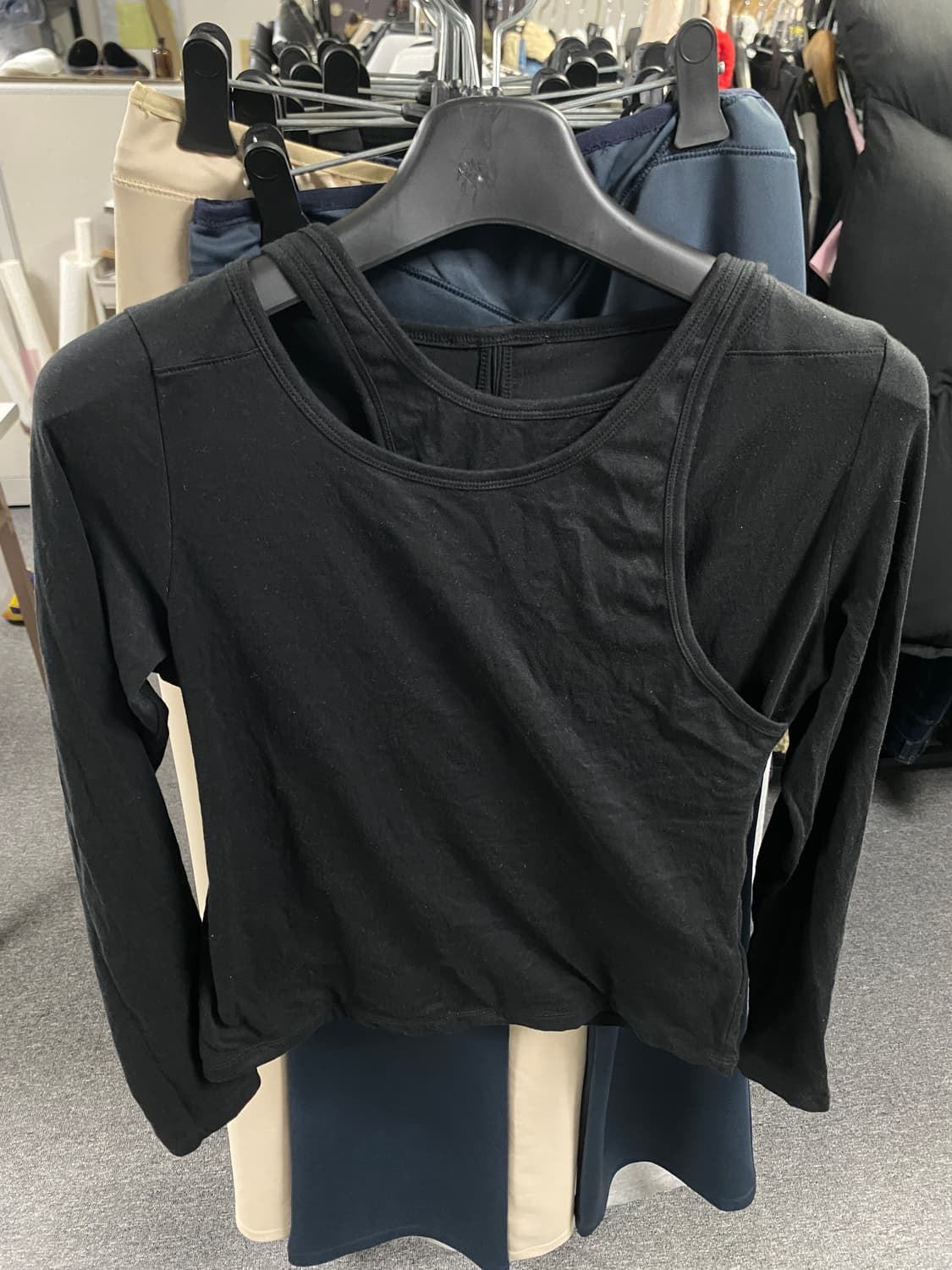 인사일런스 긴팔 타이트 핏 티셔츠 S 상품이미지2