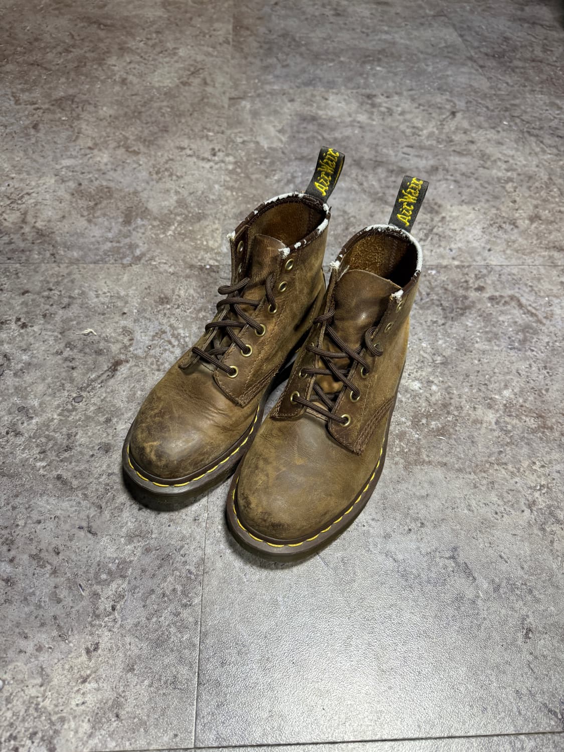 닥터마틴 1460 크레이지호스 230 상품이미지1