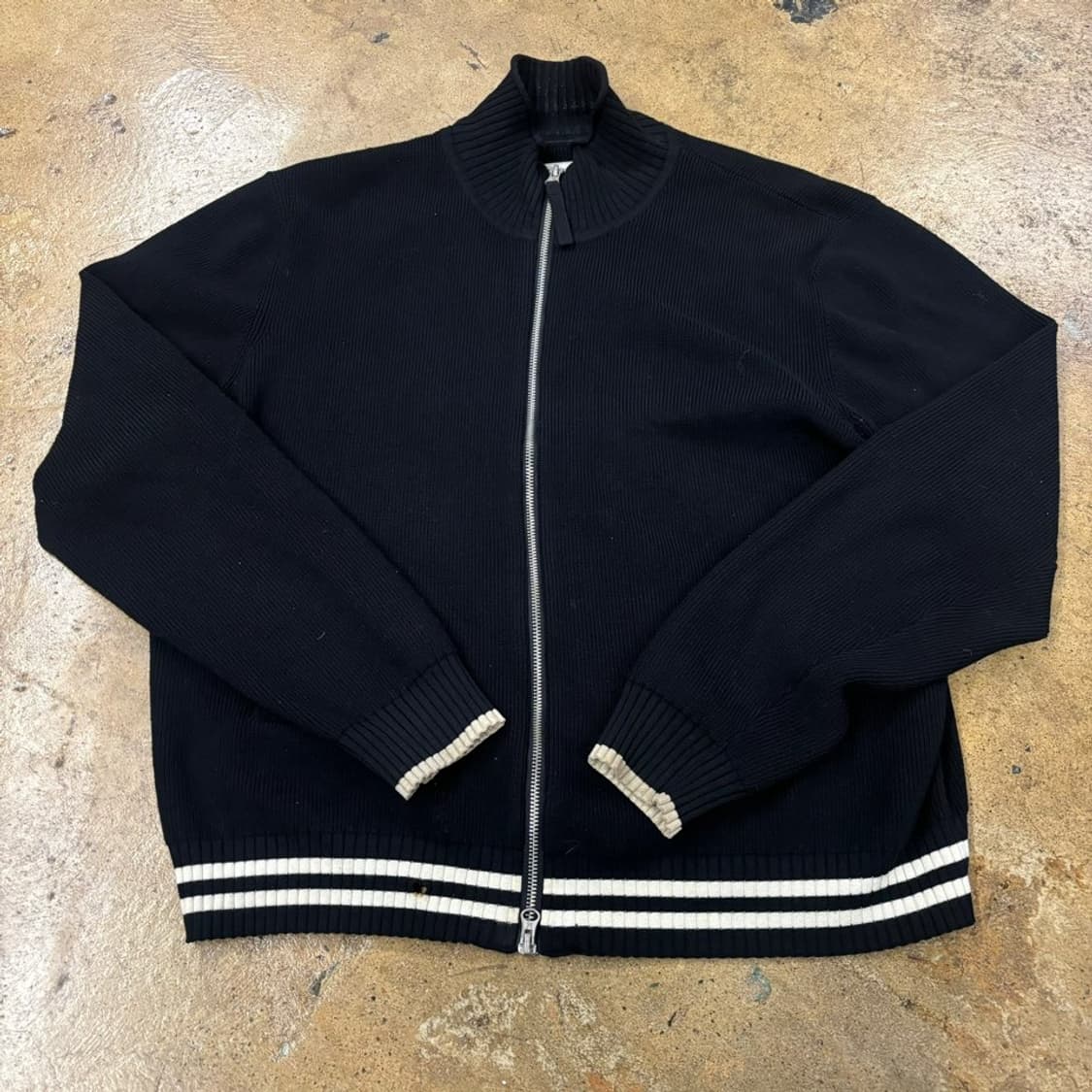 마뗑킴 블랙 니트 집업  상품이미지2