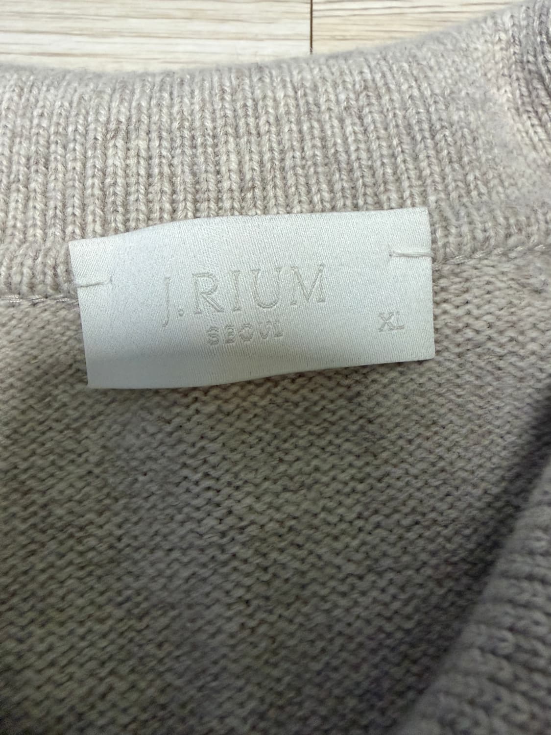 제이리움 메리노울 래글런 니트 (XL)(실착 1회) 상품이미지3