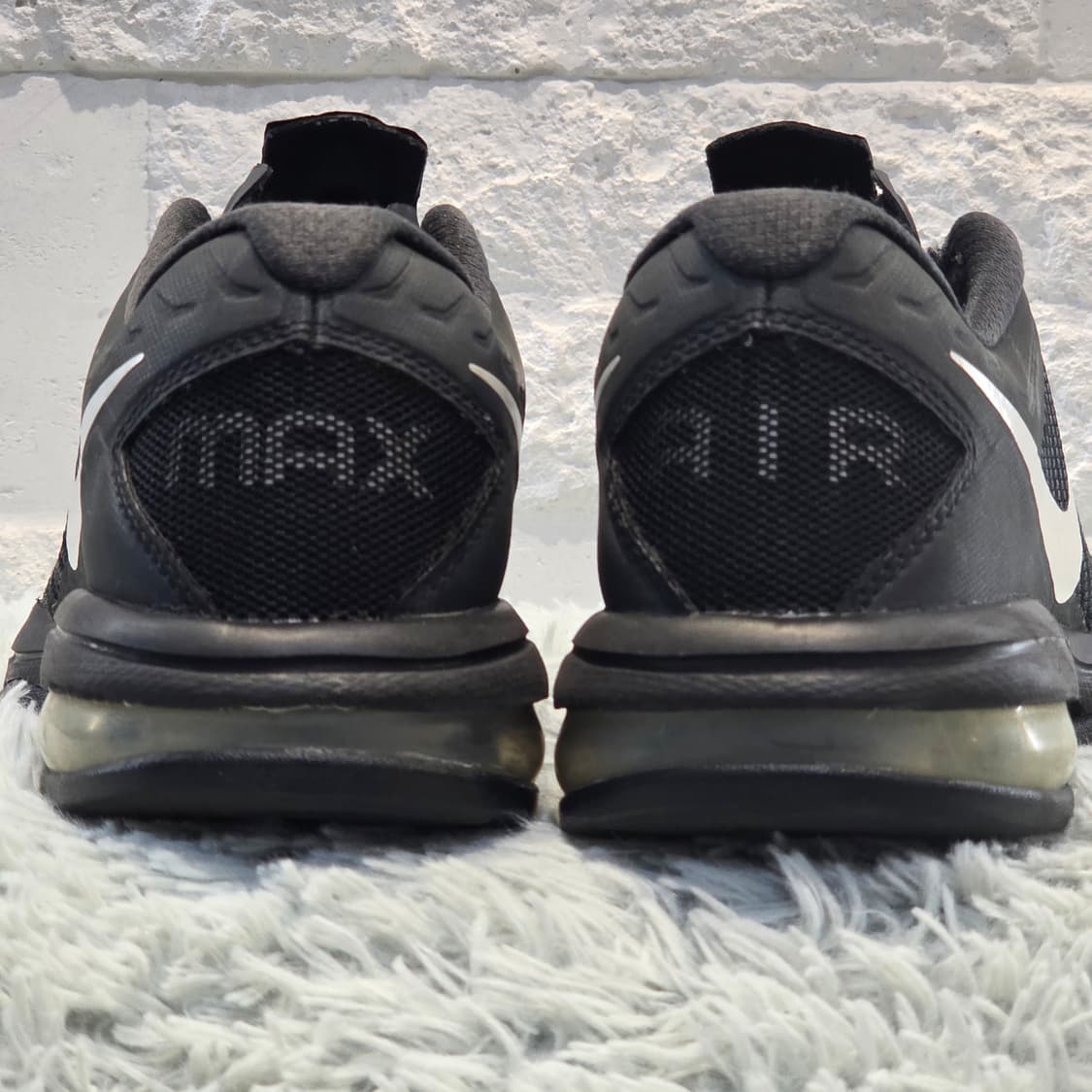 4q-22:나이키 에어맥스 블랙 트레이닝 스니커즈 (24cm) 상품이미지3