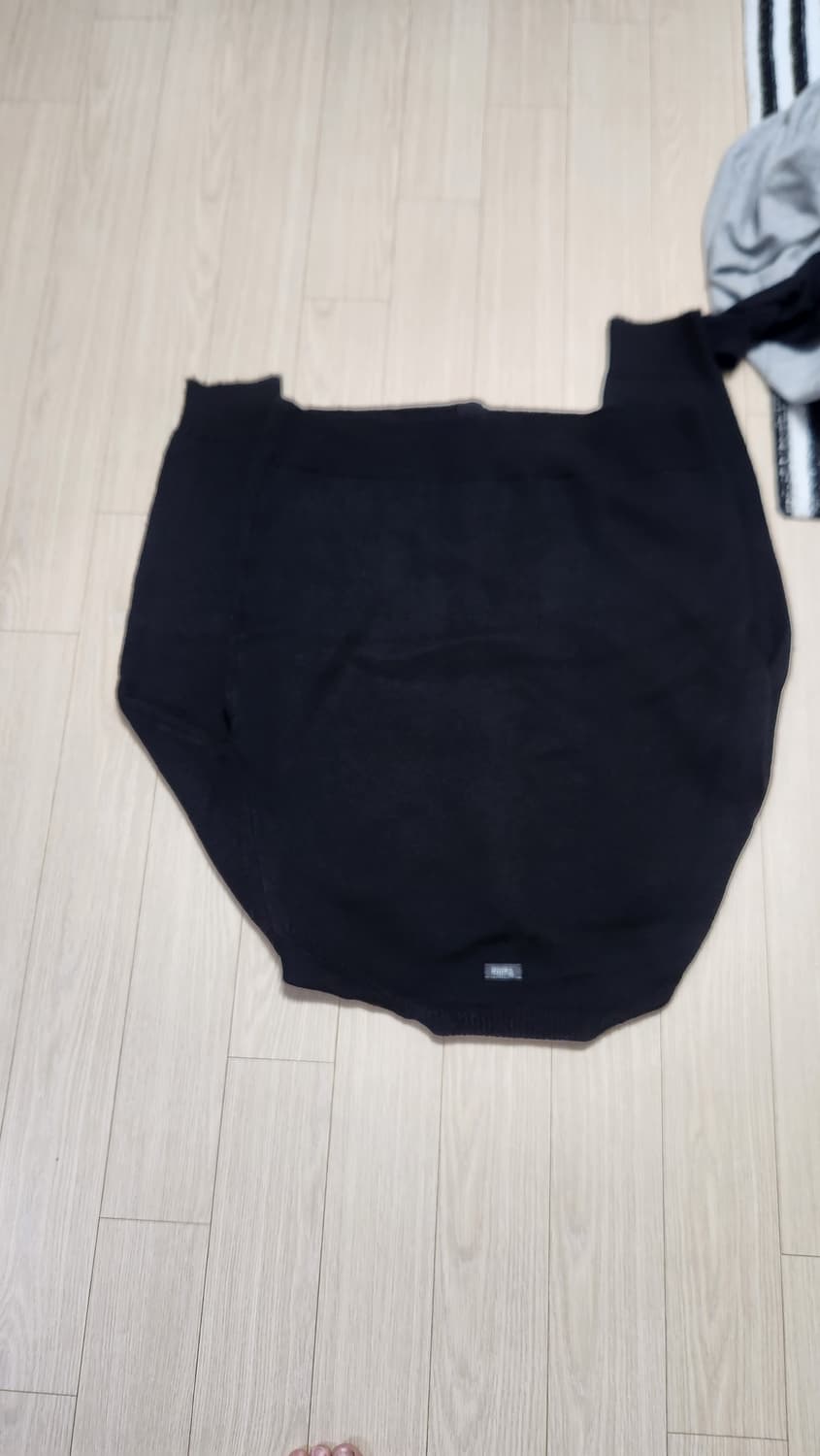 타일레 라운드넥 가디건 상품이미지6