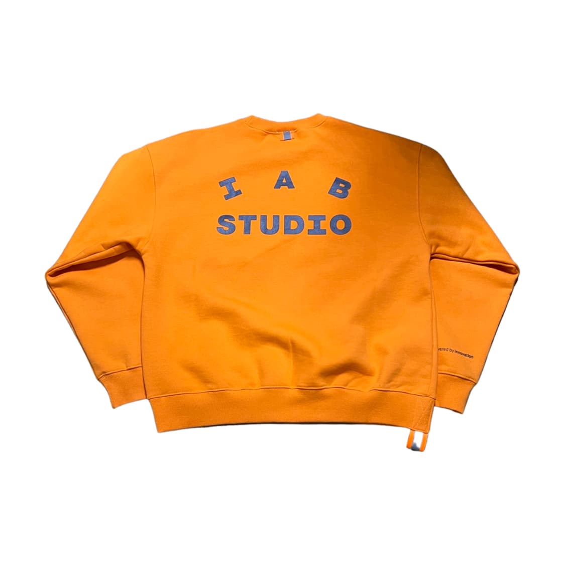 아이앱 스튜디오 x 두산 인프라코어 기모 맨투맨 상품이미지1