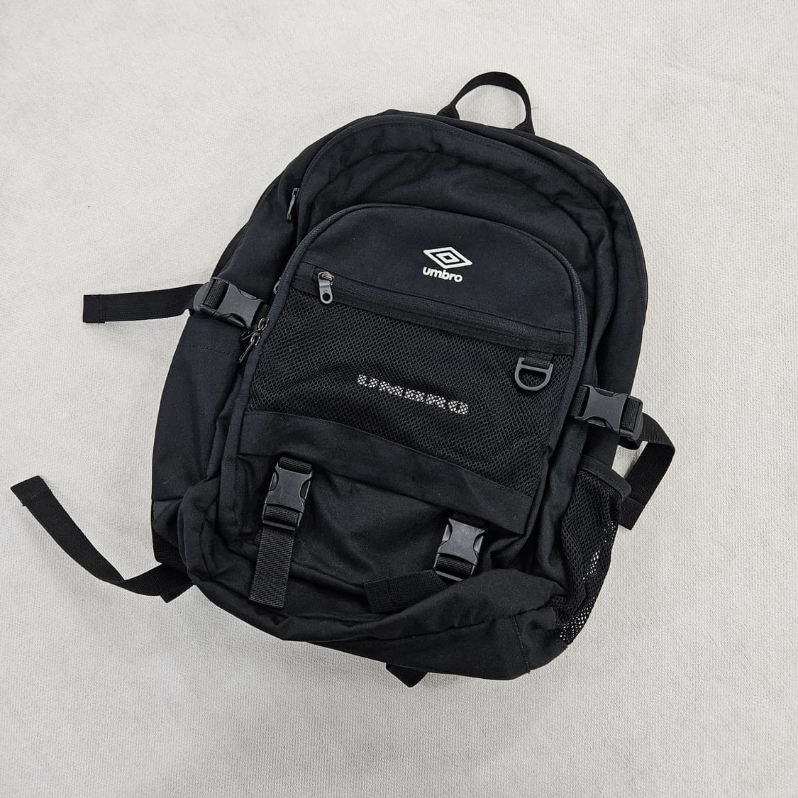 [28L] 엄브로 블랙 백팩 0121Y2 상품이미지1