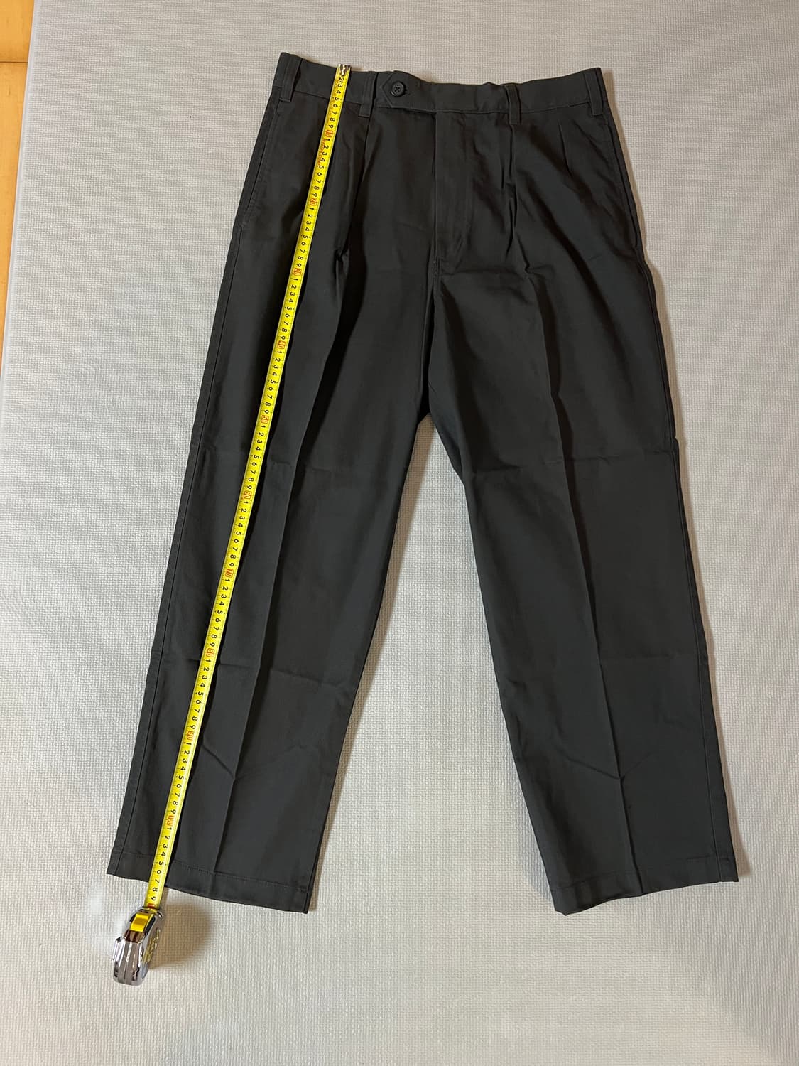 무료배송 - 새제품 유니클로 U 투턱 와이드팬츠(차콜) 36 상품이미지7