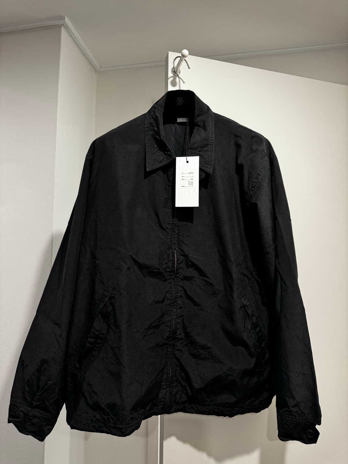 아프레쎄 25ss 실크 타페타 코치자켓 블랙 3사이즈 상품이미지1