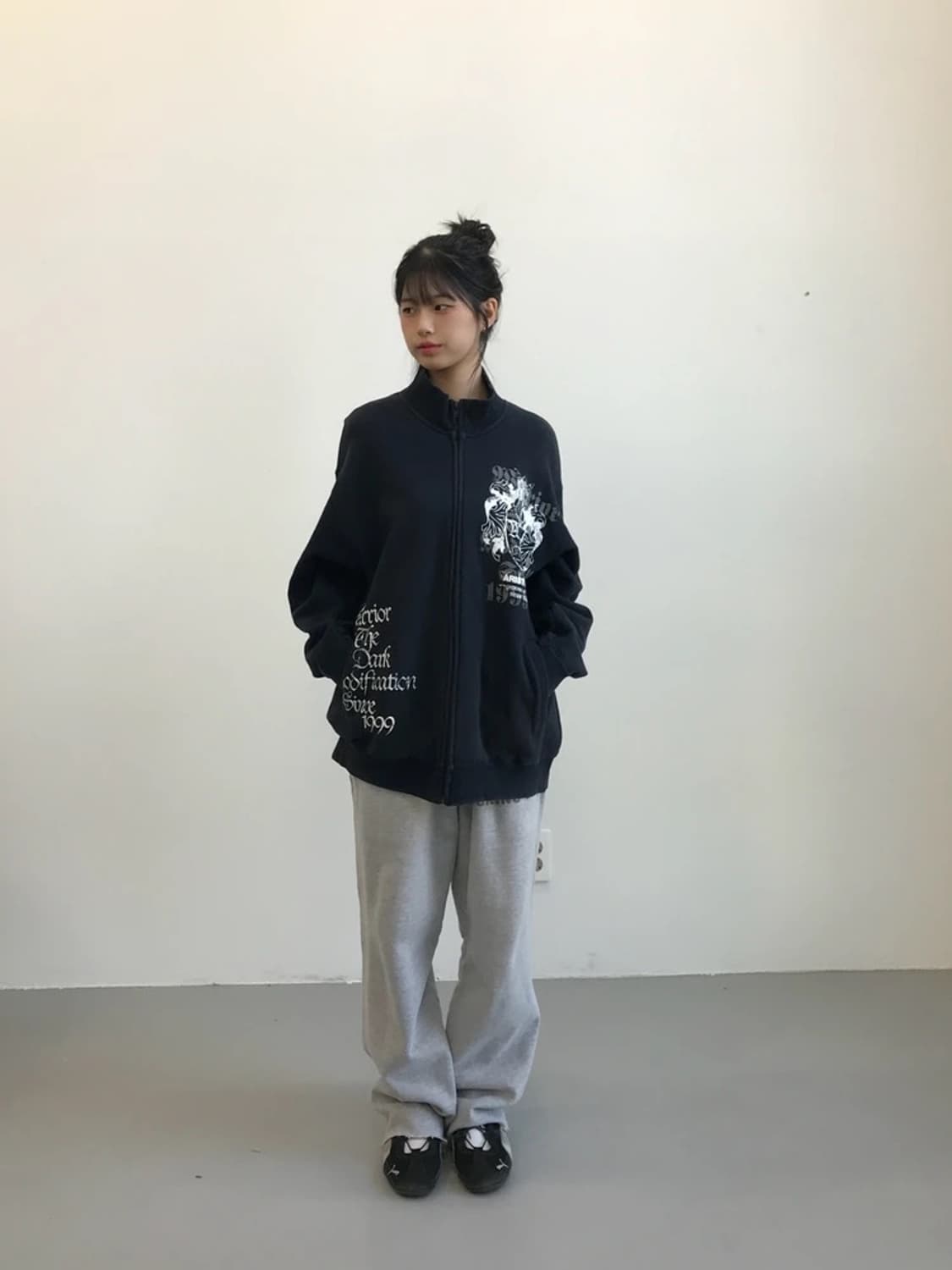 ARISTRIST Graphic Zip Sweatshirt 상품이미지1