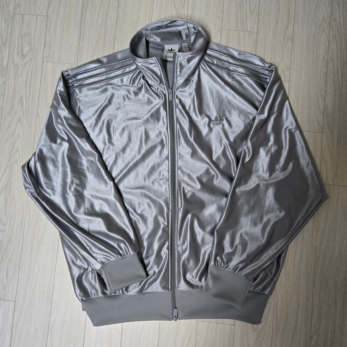 아디다스 파이어버드 메탈릭 트랙 탑 그레이 상품이미지1