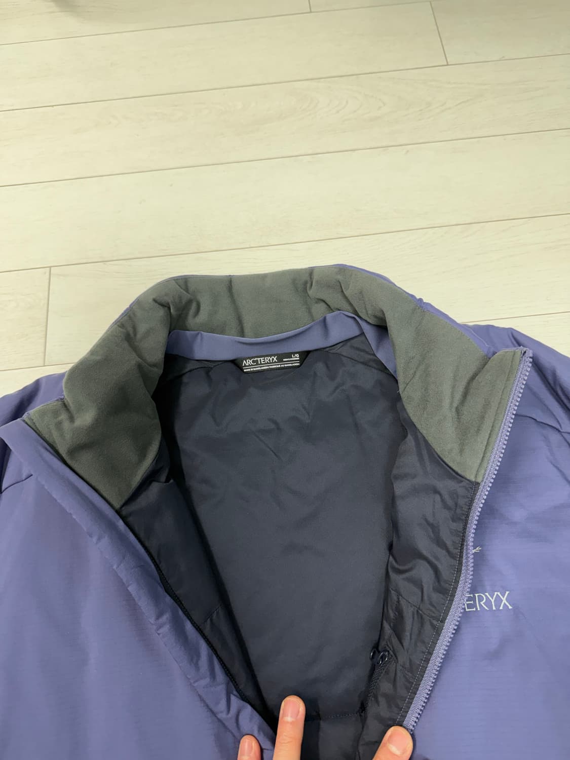 아크테릭스 아톰 ar L 사이즈  상태가 너무너무너무 좋습니다...  상 상품이미지3