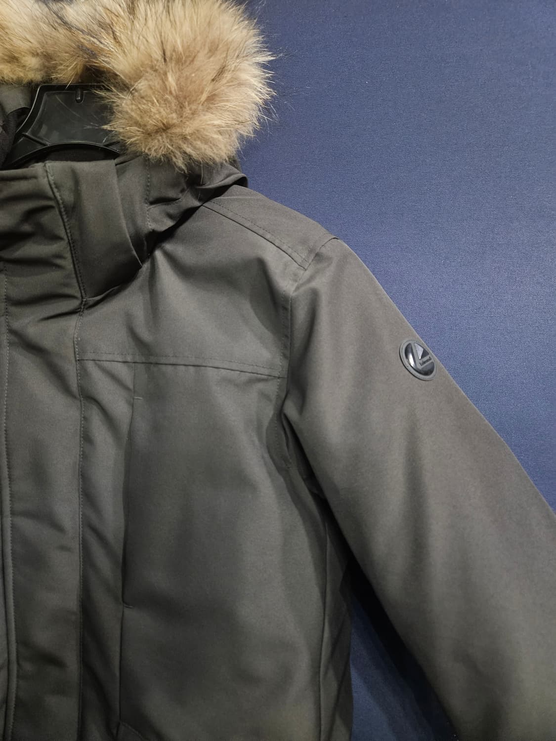 라푸마 차콜컬러 남성 100 구스다운 하프패딩  상품이미지4