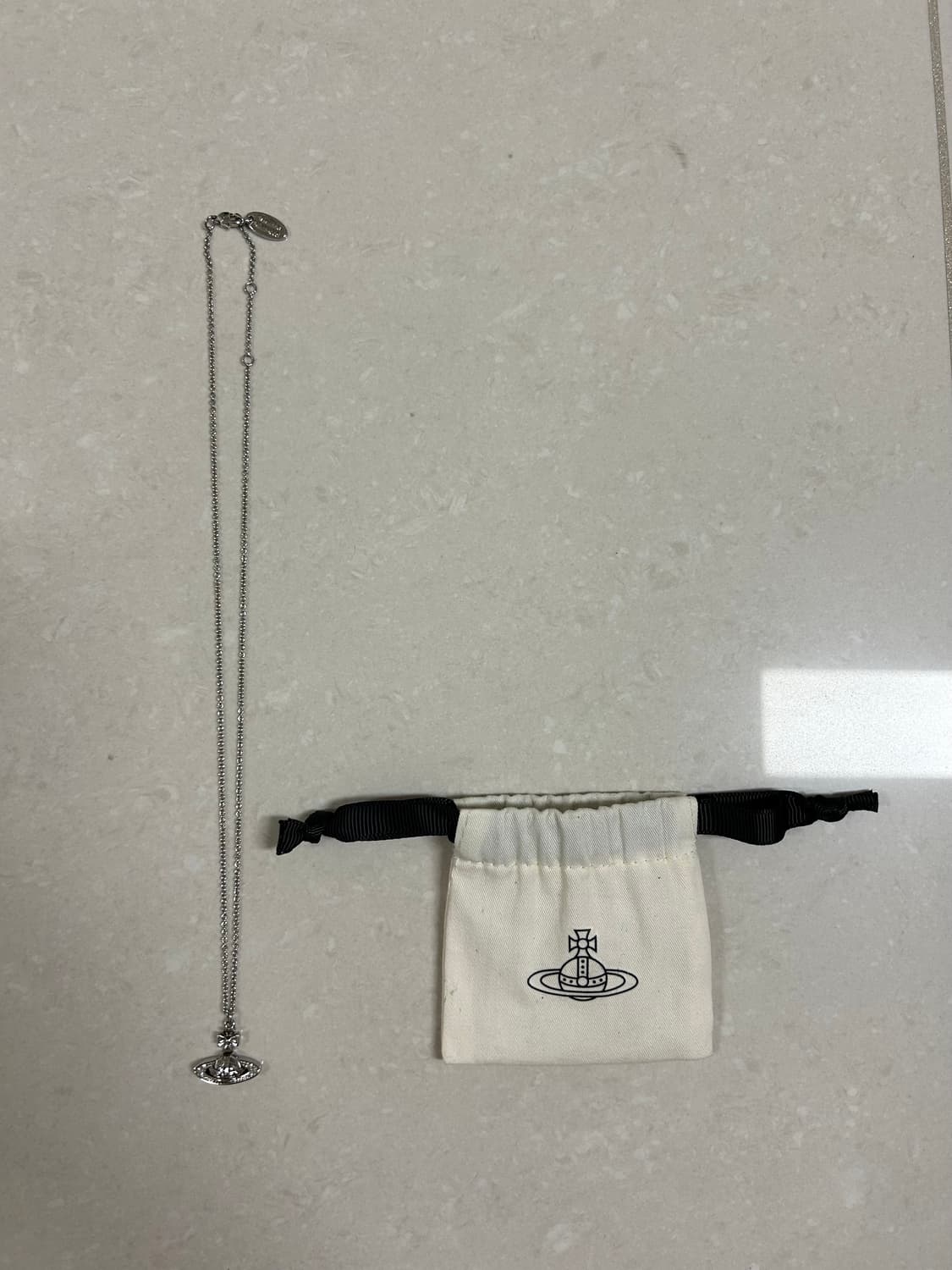 (새상품) 비비안웨스트우드 피나 스몰 바스 릴리프 목걸이 상품이미지2