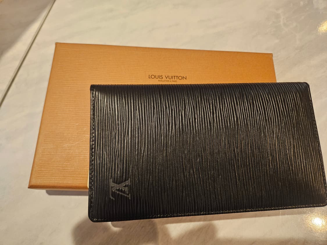 루이비통 에피 장지갑 상품이미지1
