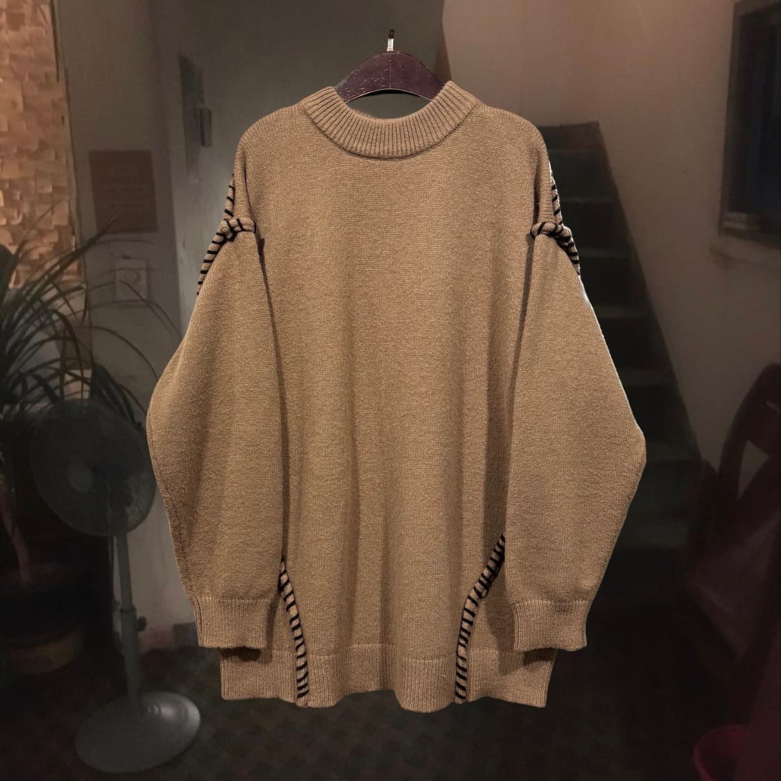 빈티지 브라운 스티치 포인트 루즈 니트 상품이미지1