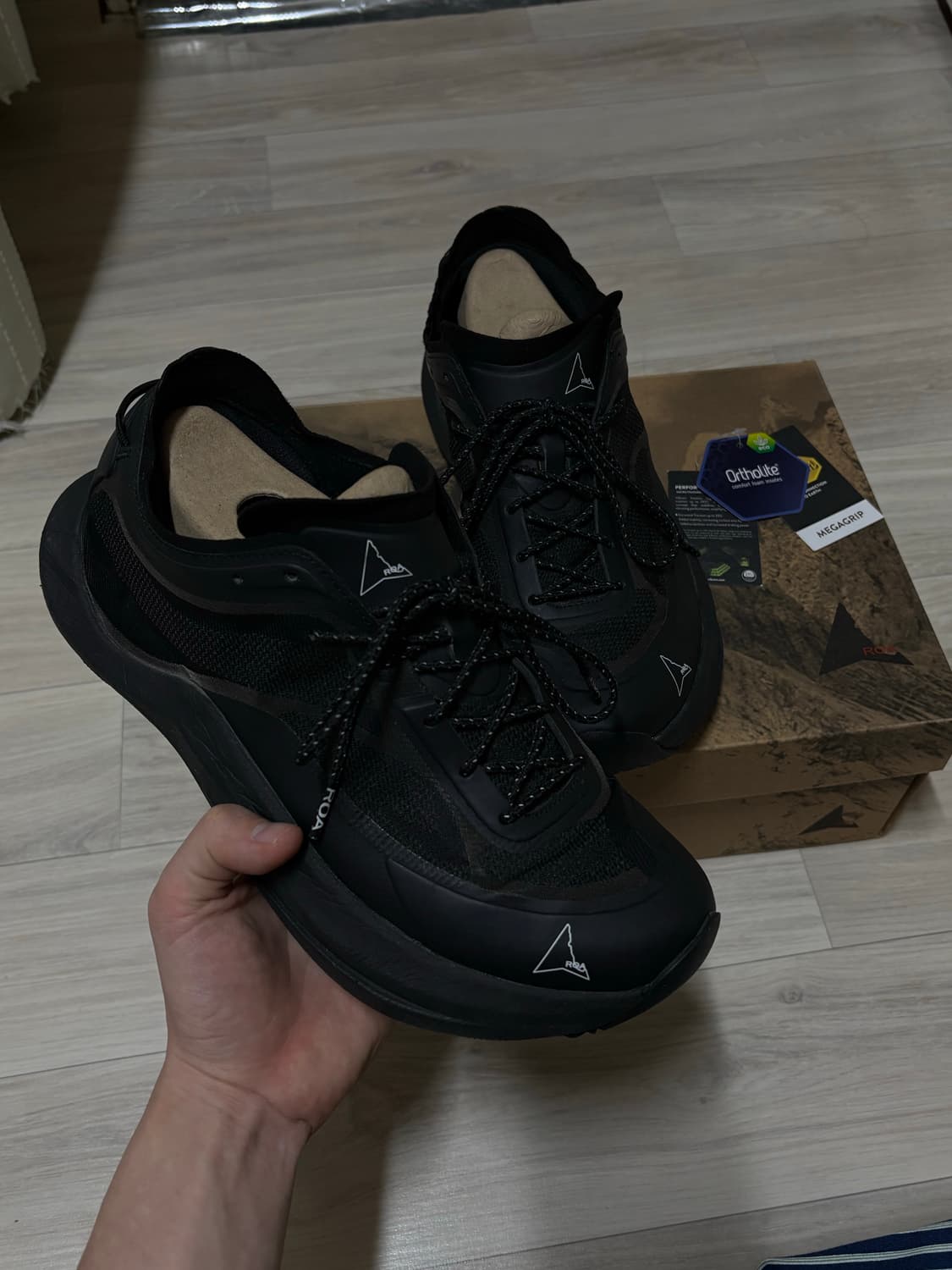 로아 셀라 (로아 하이킹) 42 블랙 상품이미지1