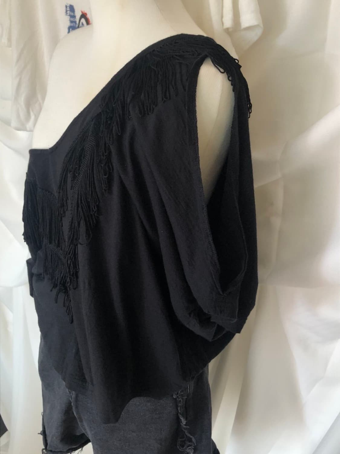 748. black tassel drape top 상품이미지2