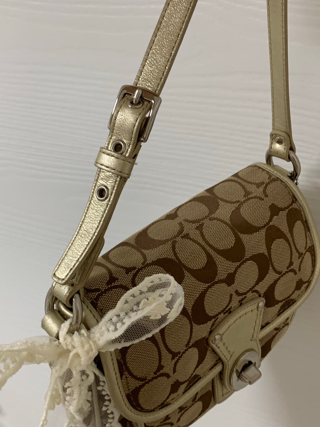 Coach gold mini bag 상품이미지6