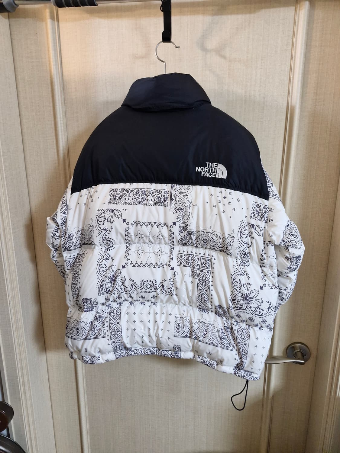 노스페이스 페이즐리 오프 화이트 눕시 패딩 XXL 상품이미지4