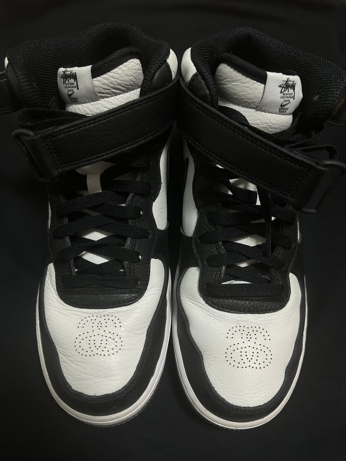 나이키 x 스투시 에어포스 1'07 미드 SP 블랙 앤 라이트 본 상품이미지1